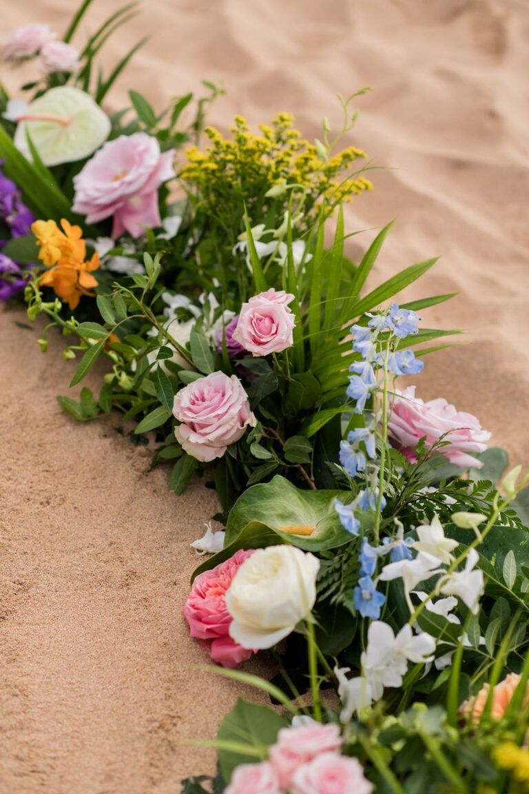 Kauaʻi wedding tropical floral flower circle